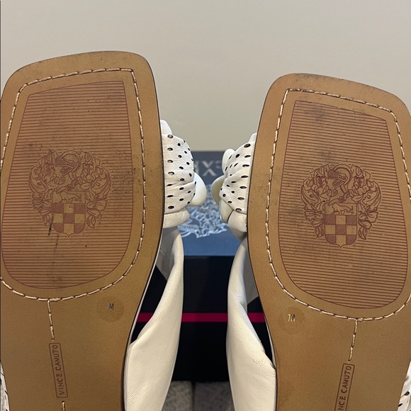 Vince Camuto Azori Slide Sandals - made of baby sheep leather - Picture 8 of 9